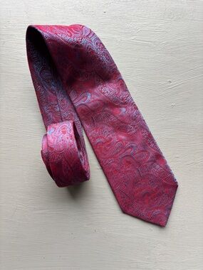 Dolce & Gabbana Silk Tie Mens Red Paisley Jacquard Made in Italy Luxury 3.75"